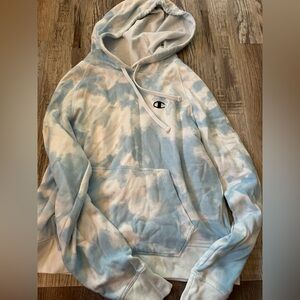 Women’s Champion Medium Light Blue and White Tie-Dye Hoodie